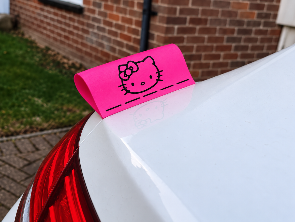 Étiquette de voiture Hello Kitty 2.0