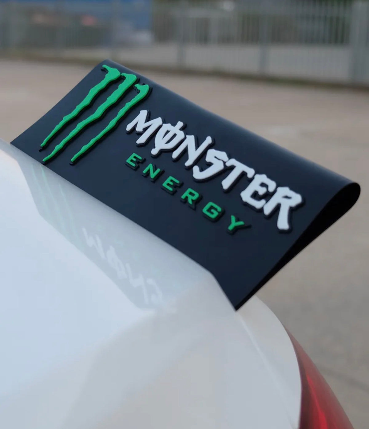 Étiquette de voiture Monster