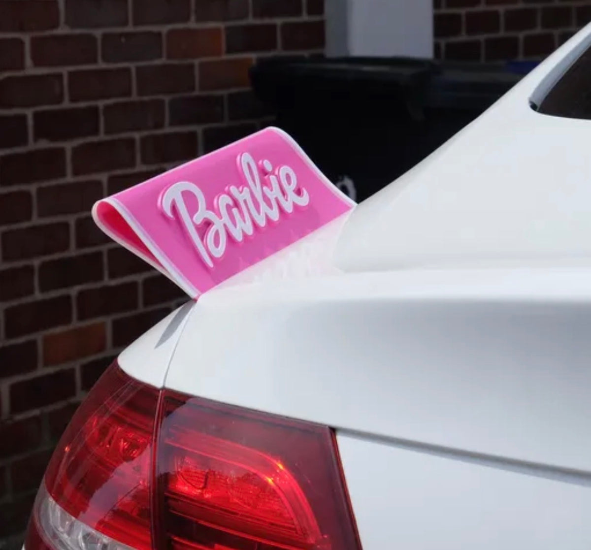 Étiquette pour voiture Barbie